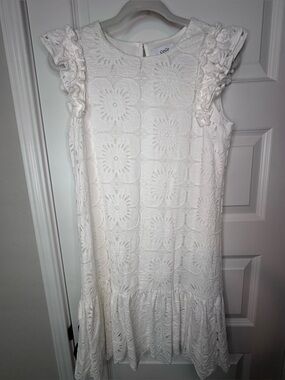 Women’s white lace short dress